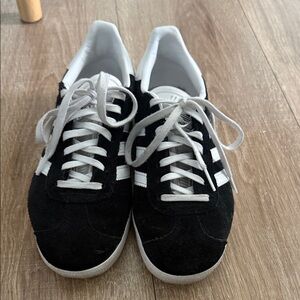 Adidas unisex Black and White Sneakers